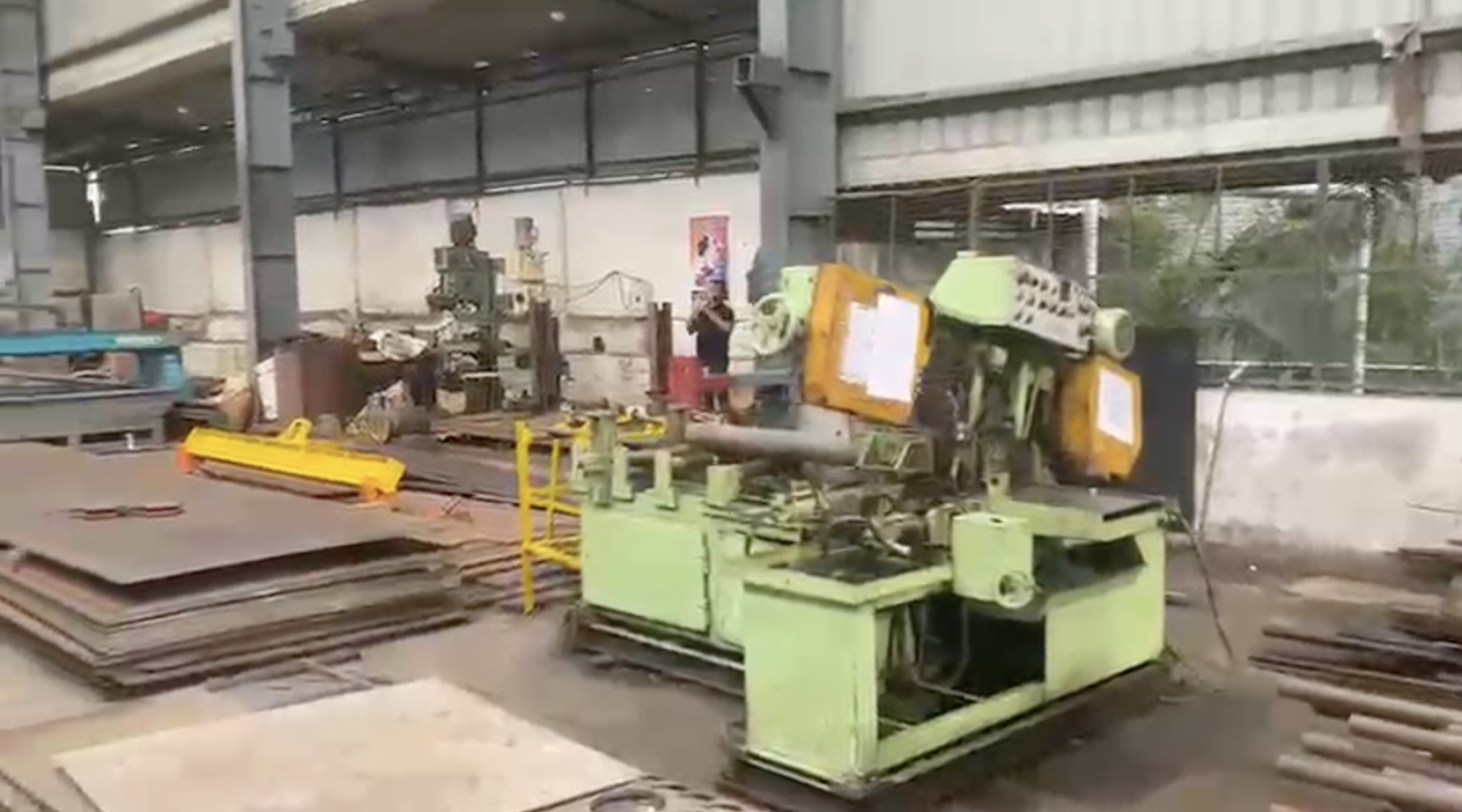 Automatic Band Saw